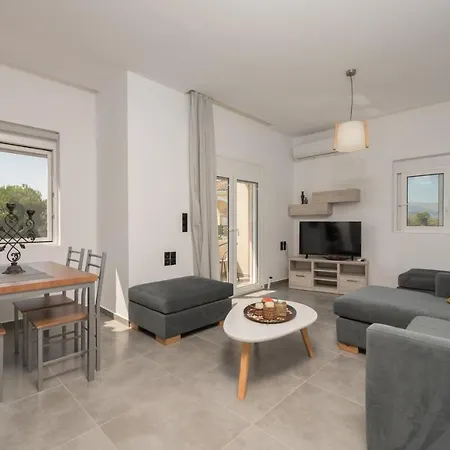 Babos Apartment Gaitani